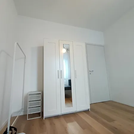 アパート Designed Overlooking San Siro *